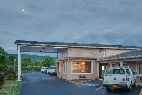 Travel Inn image 6